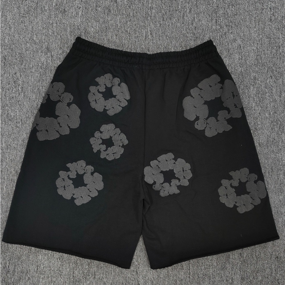 Stylish Black Floral Men's Shorts